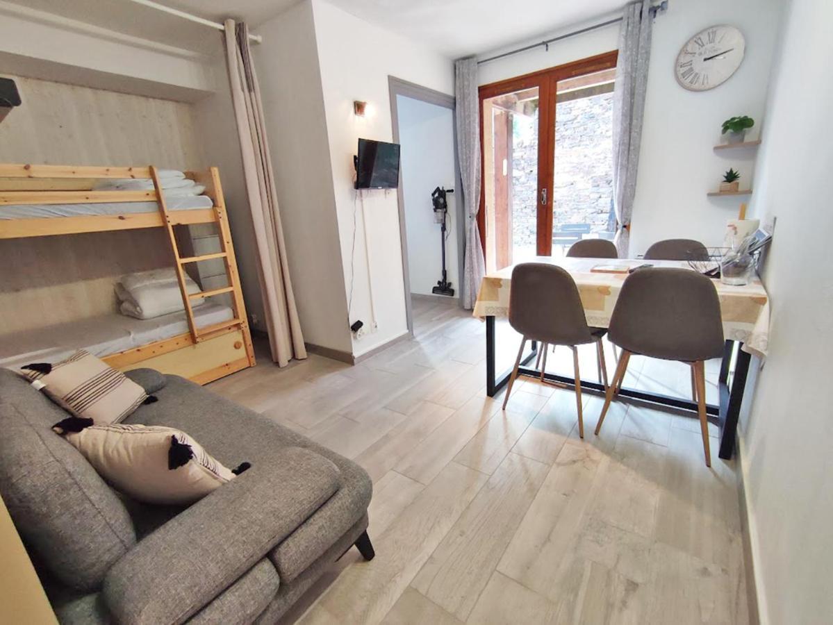 Le Reflet Des Montagnes, Studio, Centre Luchon, 4 Personnes Bagnères-de-Luchon Εξωτερικό φωτογραφία